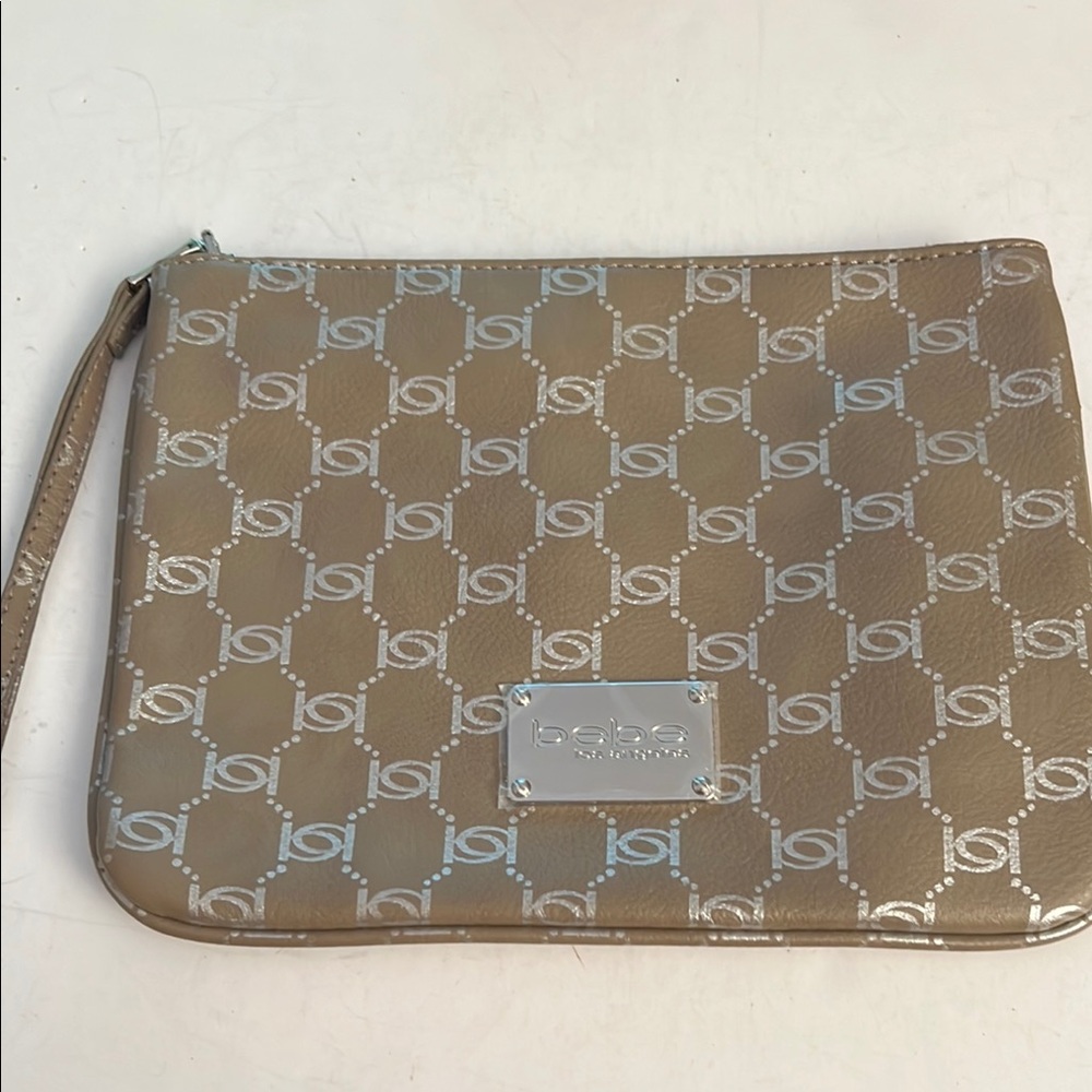 BEBE Large WRISTLET~ALEXIS LOGO Tan w/Gold Studs